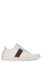 Load image into Gallery viewer, Low Stretch sneaker in leather

