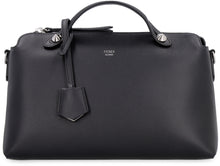 Carica l'immagine nel visualizzatore di Gallery, Bauletto By The Way in pelle
