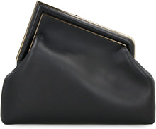 Carica l'immagine nel visualizzatore di Gallery, Borsa Fendi First in pelle
