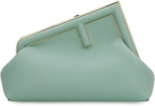 Carica l'immagine nel visualizzatore di Gallery, Clutch Fendi First in pelle
