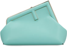 Carica l'immagine nel visualizzatore di Gallery, Clutch Fendi First in pelle
