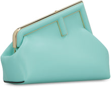 Carica l'immagine nel visualizzatore di Gallery, Clutch Fendi First in pelle
