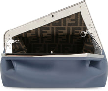 Carica l'immagine nel visualizzatore di Gallery, Clutch Fendi First in pelle

