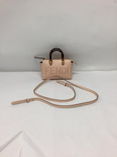 Carica l'immagine nel visualizzatore di Gallery, Mini-bauletto By The Way in pelle
