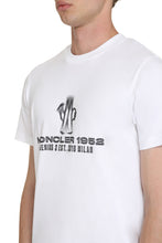 Carica l&#39;immagine nel visualizzatore di Gallery, 2 Moncler 1952 - T-shirt con stampa
