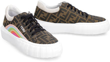 Carica l'immagine nel visualizzatore di Gallery, Sneakers low-top Fendi Force in tela
