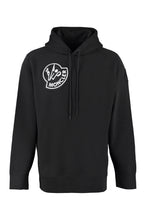 Carica l'immagine nel visualizzatore di Gallery, Moncler X Roc Nation Designed By Jay-Z - Felpa in cotone con cappuccio e logo
