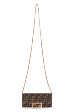 Load image into Gallery viewer, Baguette wallet on chain
