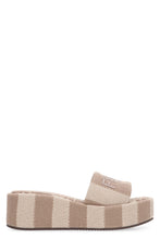 Carica l'immagine nel visualizzatore di Gallery, Slides Fendi Sunshine
