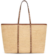 Carica l'immagine nel visualizzatore di Gallery, Borsa Rockstud in raffia

