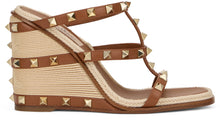 Carica l'immagine nel visualizzatore di Gallery, Sandalo Zeppa Rockstud In Vitello Con Ricamo Cornely
