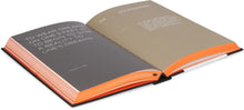 Carica l'immagine nel visualizzatore di Gallery, Libro Fashionpedia: The Visual Dictionary of Fashion Design

