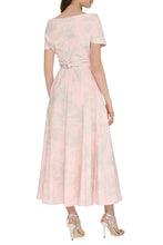 Carica l&#39;immagine nel visualizzatore di Gallery, Abito in cotone stampato
