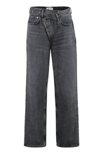 Load image into Gallery viewer, Criss Cross jeans
