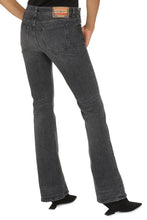 Carica l'immagine nel visualizzatore di Gallery, Jeans bootcut 1969 D-Ebbey
