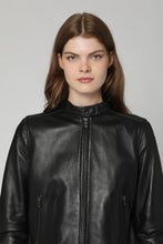 Carica l'immagine nel visualizzatore di Gallery, Giacca biker L-Ayla in pelle
