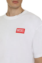 Carica l'immagine nel visualizzatore di Gallery, T-shirt girocollo T-Boxt in cotone
