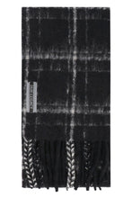 Load image into Gallery viewer, Estate Knit scarf
