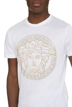 Carica l'immagine nel visualizzatore di Gallery, T-shirt in cotone con Medusa
