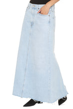 Carica l'immagine nel visualizzatore di Gallery, Gonna Hilla in denim
