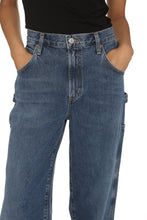 Load image into Gallery viewer, Magda carpenter jeans
