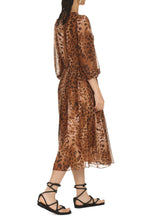 Carica l&#39;immagine nel visualizzatore di Gallery, Abito in crêpe stampato
