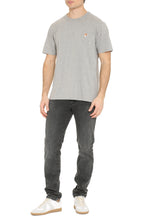 Carica l'immagine nel visualizzatore di Gallery, T-shirt in cotone con patch
