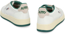 Load image into Gallery viewer, Medalist Low-top sneakers
