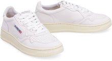 Carica l'immagine nel visualizzatore di Gallery, Sneakers low-top Medalist in pelle
