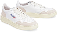 Carica l'immagine nel visualizzatore di Gallery, Sneakers low-top Medalist in pelle
