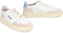 Carica l'immagine nel visualizzatore di Gallery, Sneakers low-top Medalist  in pelle
