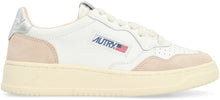 Carica l'immagine nel visualizzatore di Gallery, Sneakers Medalist in pelle

