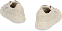 Carica l'immagine nel visualizzatore di Gallery, Sneakers Medalist in pelle
