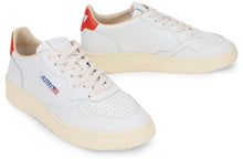 Carica l'immagine nel visualizzatore di Gallery, Sneakers low-top Medalist in pelle
