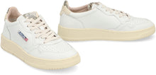 Carica l'immagine nel visualizzatore di Gallery, Sneakers low-top Medalist
