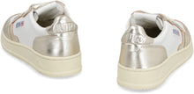 Carica l'immagine nel visualizzatore di Gallery, Sneakers low-top Medalist in pelle
