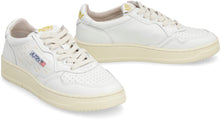 Carica l'immagine nel visualizzatore di Gallery, Sneakers low-top Medalist in pelle
