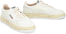 Carica l'immagine nel visualizzatore di Gallery, Autry x Maison Mihara Yasuhiro General Scale - Sneakers low-top Medalist in pelle
