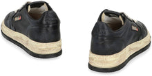 Carica l'immagine nel visualizzatore di Gallery, Autry x Maison Mihara Yasuhiro General Scale - Sneakers low-top Medalist in pelle
