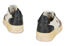 Carica l'immagine nel visualizzatore di Gallery, Sneakers con suola alta
