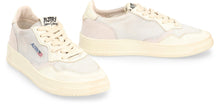 Load image into Gallery viewer, Medalist Super Vintage Low-top sneakers
