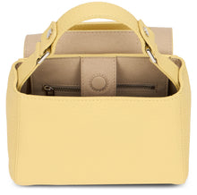 Load image into Gallery viewer, Handbag Sveva in leather
