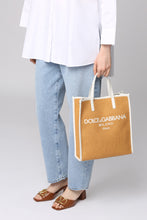 Carica l'immagine nel visualizzatore di Gallery, Tote bag in rafia
