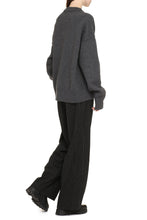 Load image into Gallery viewer, Crew-neck wool sweater
