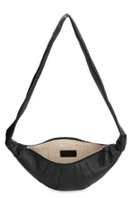 Carica l'immagine nel visualizzatore di Gallery, Borsa a tracolla Small Croissant in pelle
