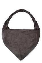 Carica l'immagine nel visualizzatore di Gallery, Scarf bag in pelle
