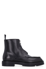 Load image into Gallery viewer, Squared leather ankle boots
