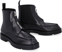 Load image into Gallery viewer, Squared leather ankle boots
