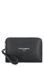 Carica l'immagine nel visualizzatore di Gallery, Clutch in pelle con logo
