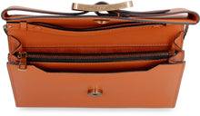 Carica l'immagine nel visualizzatore di Gallery, Buckle Travel Case in pelle
